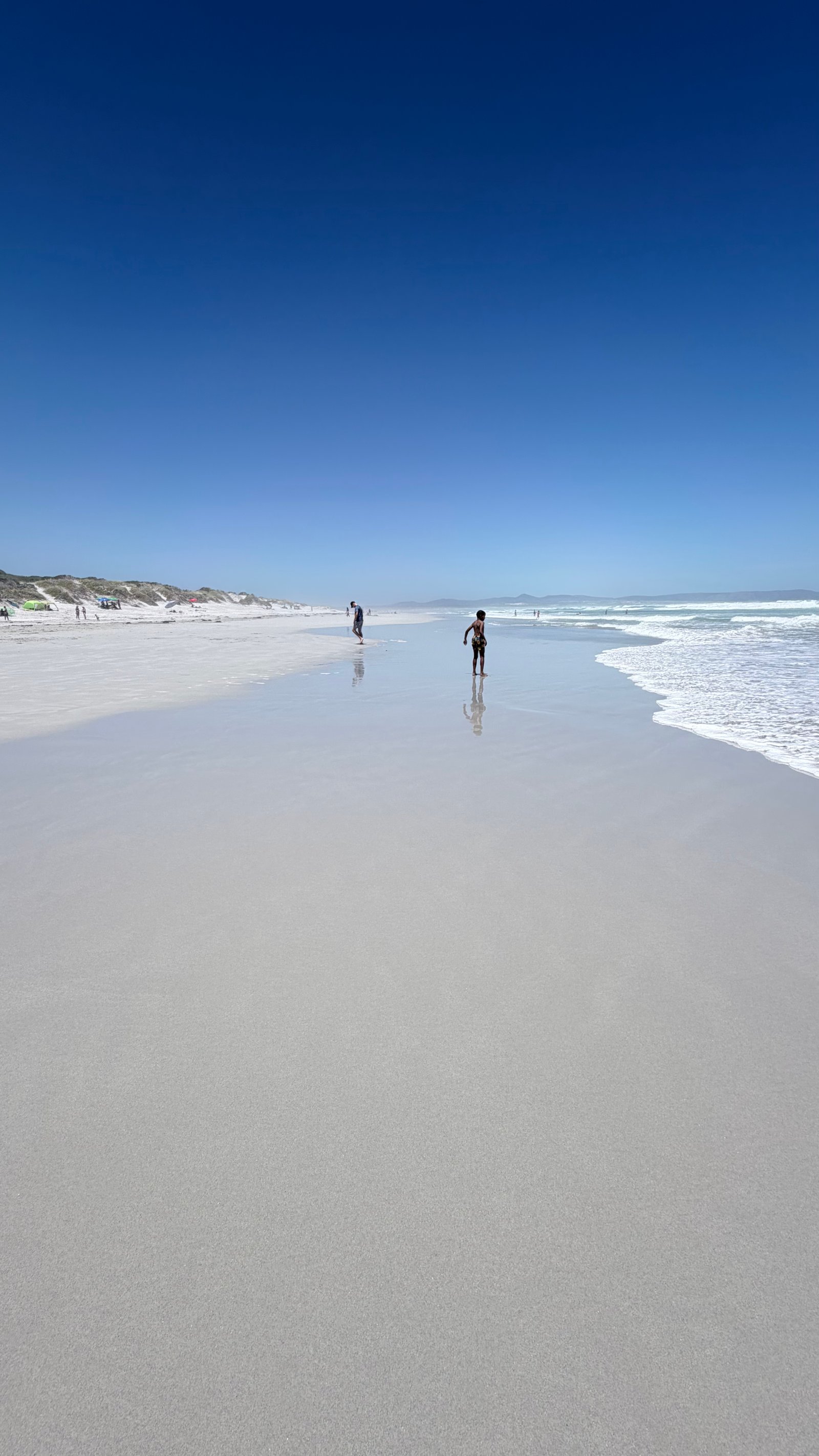 Weiter Strand bei Kapstadt, Südafrika
